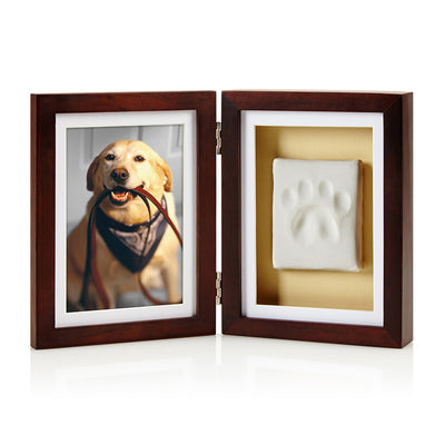 Pet Business features Pearhead's pawprints desk frame