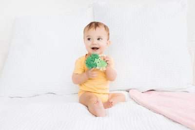 broccoli crinkle teether