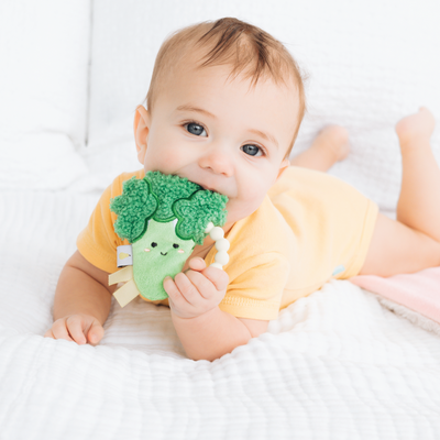 broccoli crinkle teether