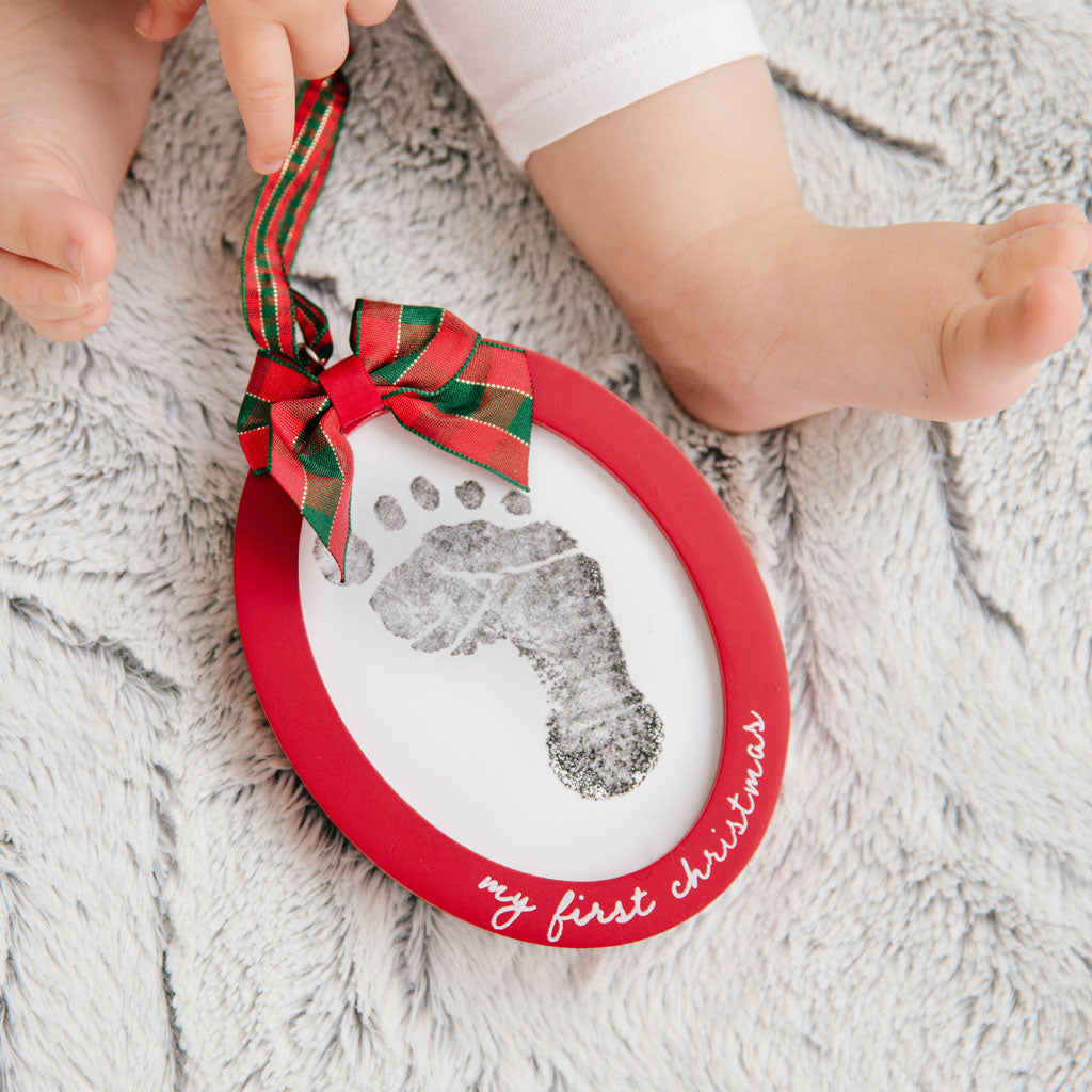 Pearhead's babyprints photo ornament