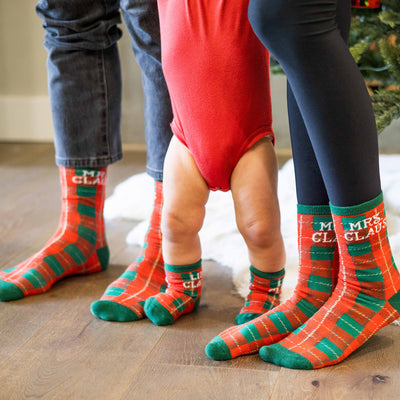 mom, dad and baby holiday sock set