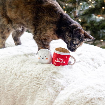 hot cocoa and marshmallows cat toy set