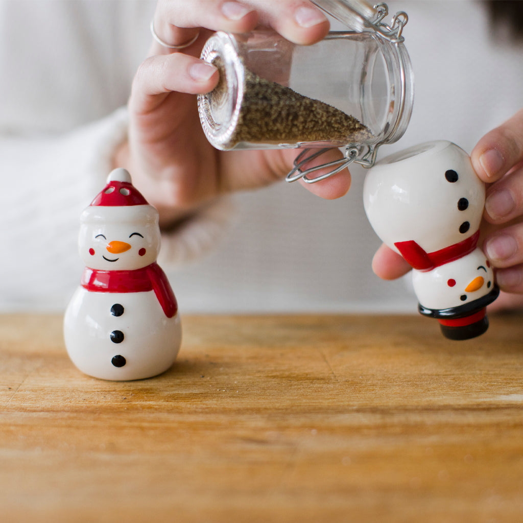 snowmen salt and pepper shakers