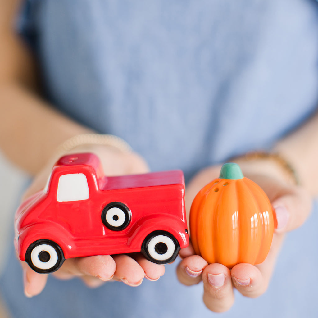 pumpkin truck salt and pepper shakers