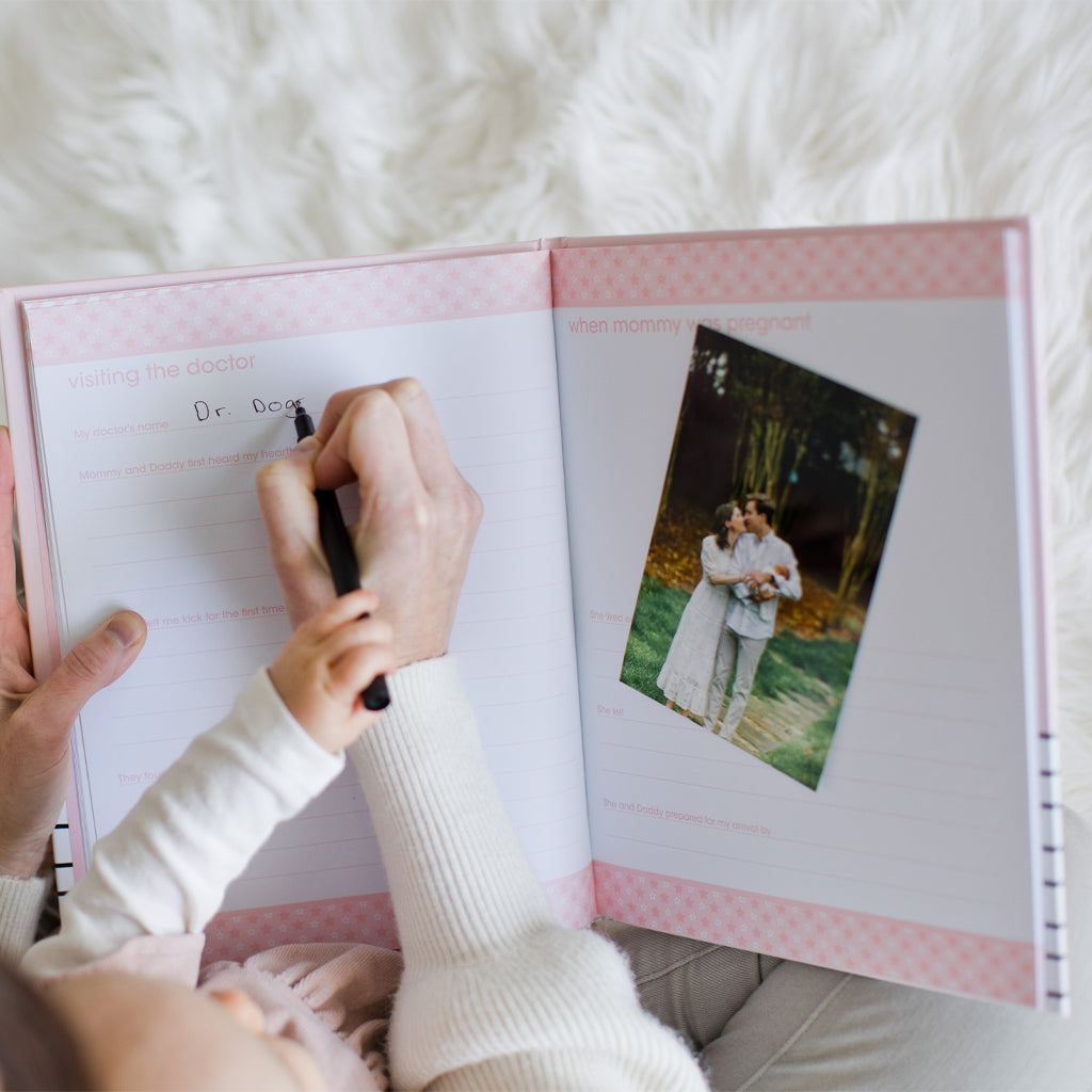 pink baby book Pearhead