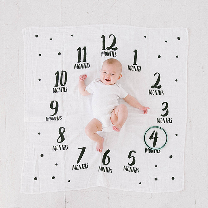 watch me grow milestone blanket Pearhead