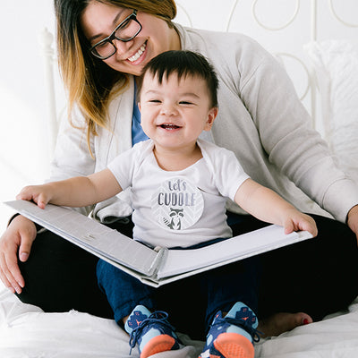 pearhead's baby's memory book and sticker set