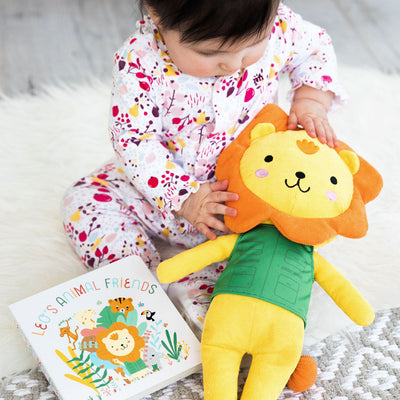 Pearhead's lion plush/book set