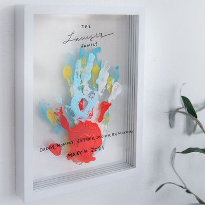 Pearhead's floating family handprint frame