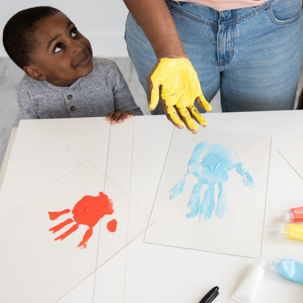 Pearhead's floating family handprint frame