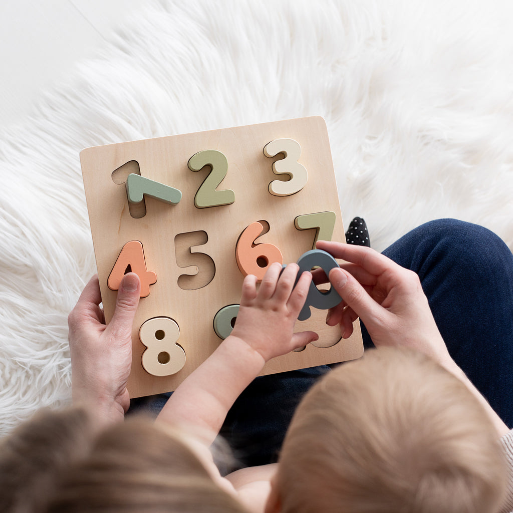 Pearhead Wooden Numbers Puzzle, Colorful Counting, Interactive Learning Board Educational Toy, Modern Toddler Toys, Baby and Toddler Gift Boys or Girl wooden alphabet puzzle \u2013 Pearhead