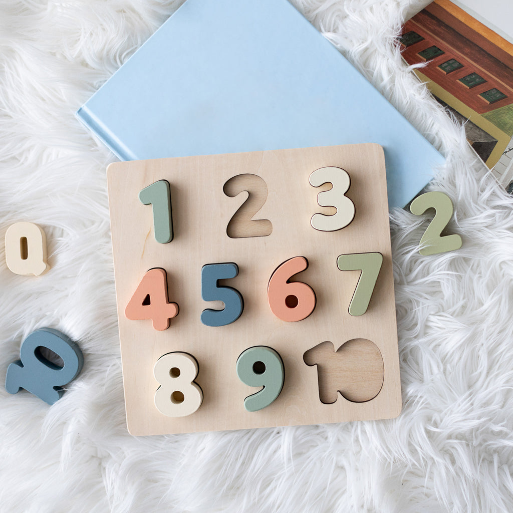 wooden numbers puzzle – Pearhead