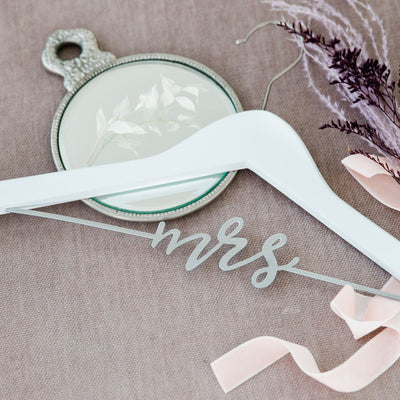 Pearhead's wedding dress hanger